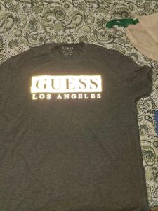 Guess Tshirt