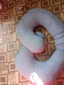 Comfort U-Shaped Pillow