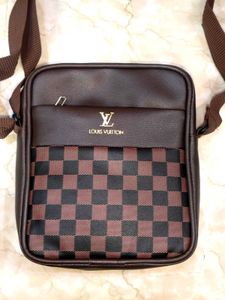 UNISEX SLING BAG