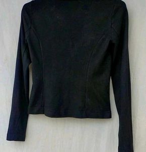 Black Blazer with Notched Lapels and Front Pockets