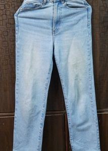 Hey!👋 I'm Selling a High Waist Blue Color Jeans.