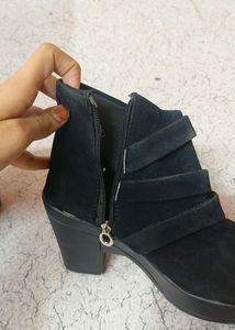 New Black Boot