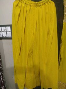 Women Naira Cut Kurta Set