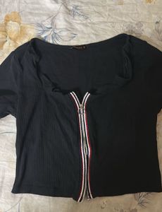 Stylish Black Zip-Up Crop Top