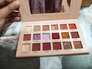 Nude Eyeshadow Palette