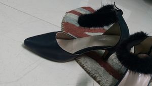 Black Heels by Ginger (SALE 🚨🎁)