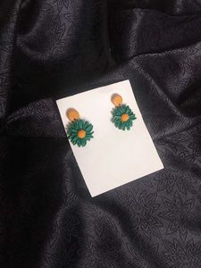 Daisy Drop Earrings