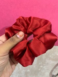 4 Satin Scrunchies
