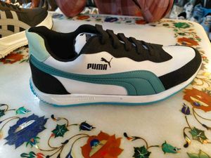 Puma Sneakers