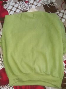 Green Graphic Print Sweatshirt