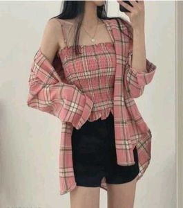 Red crop top With Denim Shorts