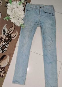 Skinny Jeans With Embroidery Work