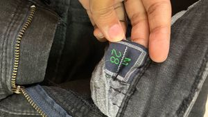 Black Skinny Fit Jeans