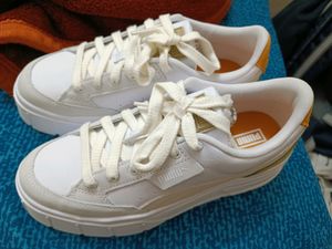 Original Puma Mayze Stack Luxe Sneaker(Negotiable)