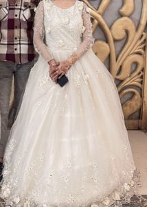 Beutiful white Ball Gown