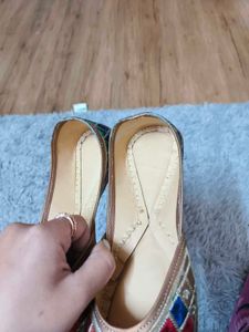 Mojaris For Women
