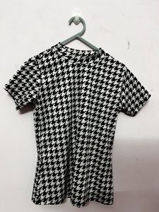 Houndstooth Print Tee