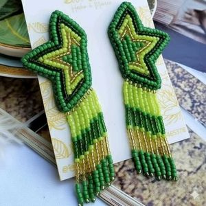 Green Star Beaded Earrings💚