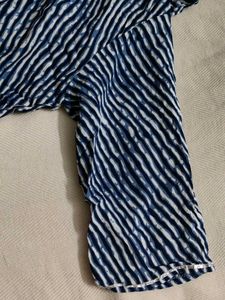 Blue &amp; White Print Tunic Top