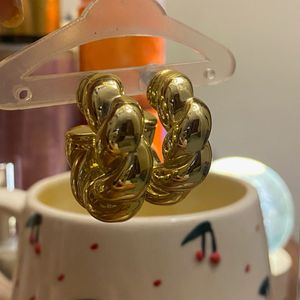 chunky gold twisted hoops
