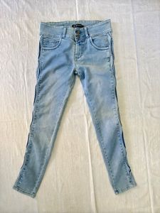 Crossed Pattern Light Blue Jeans