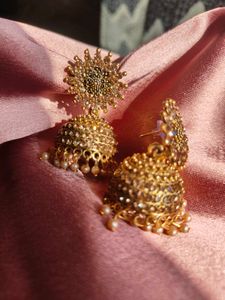 Golden Trendy Shiny jhumka