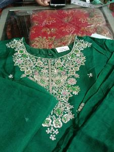 Green Embroidered Kurta Set L