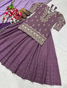 New Standard Beautiful Pakistani Dress Inpoted Dre