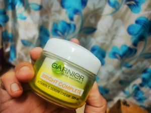 Free Delivry Garnier Face wash + Vitamin Bright