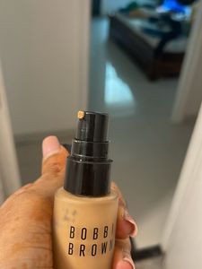 Bobbi Brown Foundation