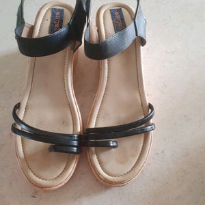 Sandles