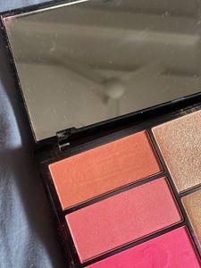 Swiss Beauty Pro Blush And Highlighter Palette