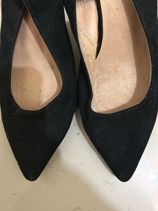 Carlton London Black Heels