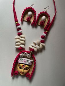 Durga Puja-themed jewelry set
