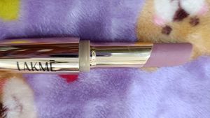 Lakme Priming Matte Lipstick 9 To 5