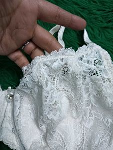 Elegant White Lace Bra🖤