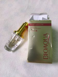 Bioaoua gold Face Serum.