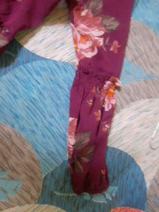Casual BalloonSleeve Floral Print Women Maroon Top