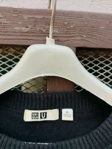Uniqlo Black Sweater