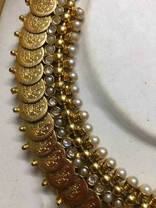 women neck set