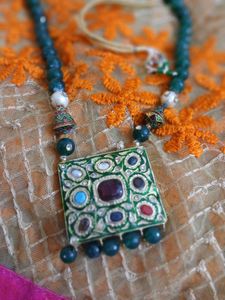 Multistone Green Mala Antiqwe Necpiece