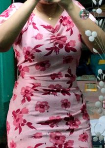 Pink Floral Bodycon Dress 🌸