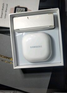 Samsung Buds And Premium WS Apple Watch