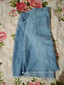 Frayed Hem Denim Mini Skirt