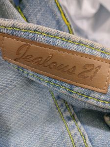 Light Blue Jeans (Women&#39;s)