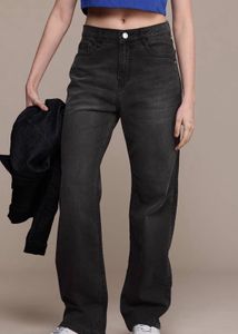 Straight Fit Jeans With Tag