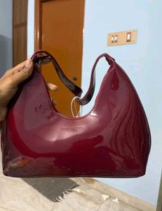solid shoulder bag