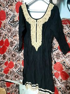 Black Beautiful Kurti