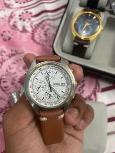 Seiko 7t32-7c60 Chronograph Watch