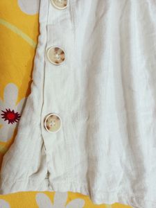 White Pretty Top For Women 🤍